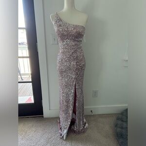 XSCAPE NWT PINK SEQUIN PROM DRESS